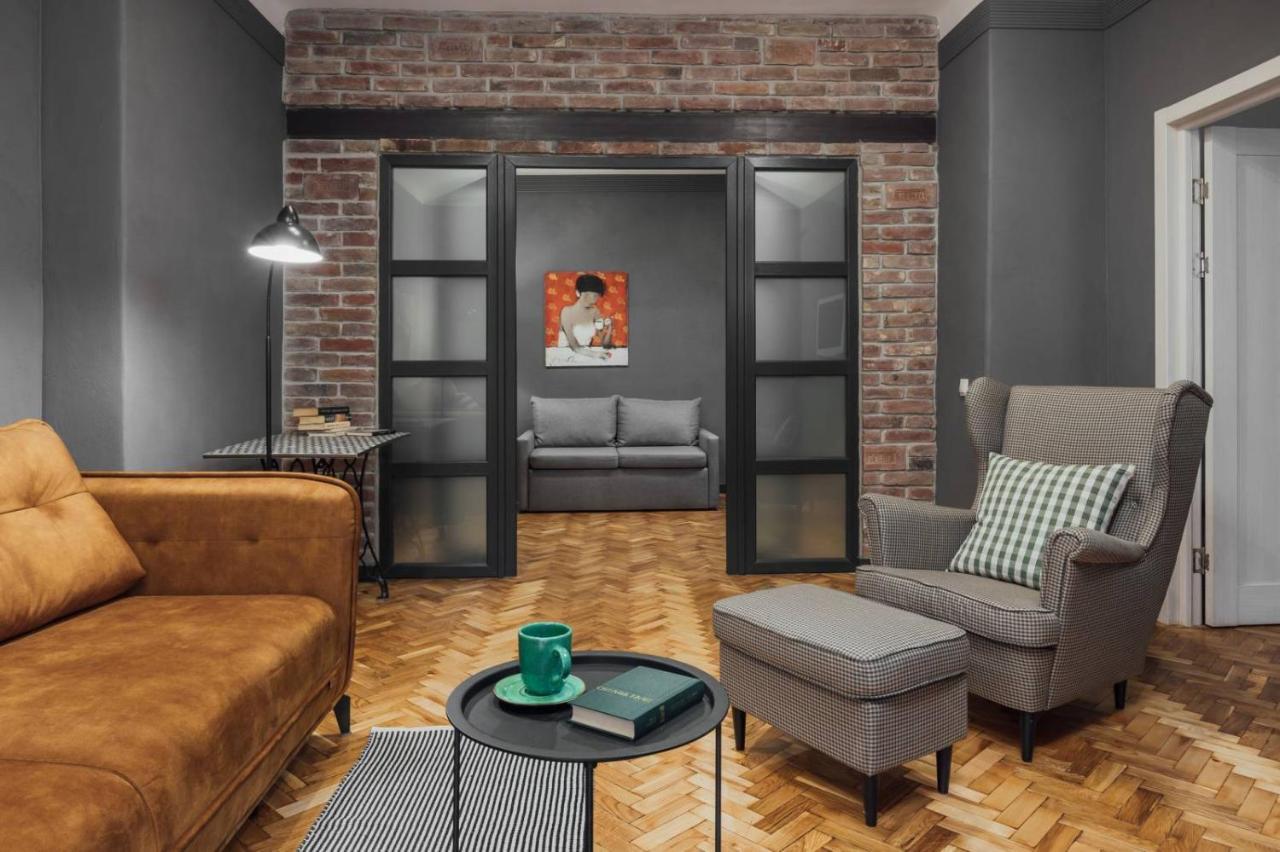Apartment On Hnatiuka With Parking Lvov Exteriér fotografie