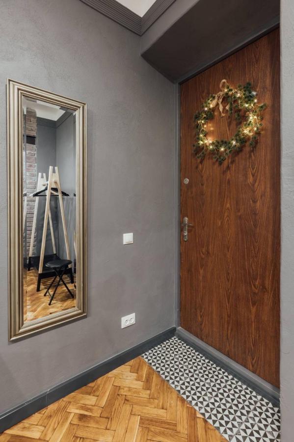 Apartment On Hnatiuka With Parking Lvov Exteriér fotografie